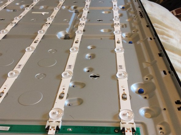 Samsung TV UE40MU5120KXXU LED backlight strips Replacement: stap 0, afbeelding 3 van 3
