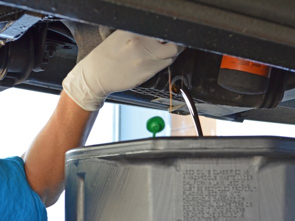 1995-1999 Dodge/Plymouth Neon Oil Change (SOHC): crwdns2935265:04crwdnd2935265:02crwdnd2935265:02crwdne2935265:0