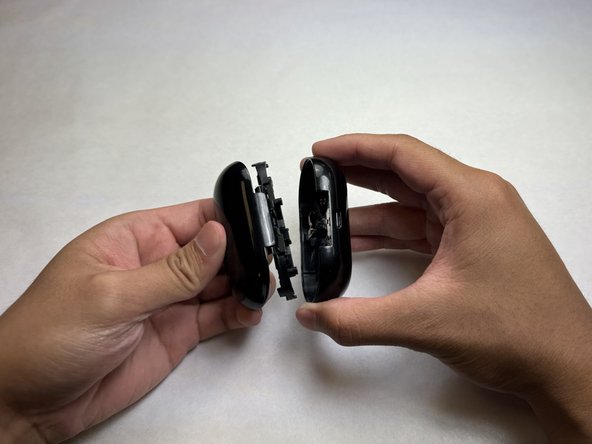 Samsung Galaxy Buds Plus Case Battery Replacement: crwdns2935265:04crwdnd2935265:02crwdnd2935265:02crwdne2935265:0