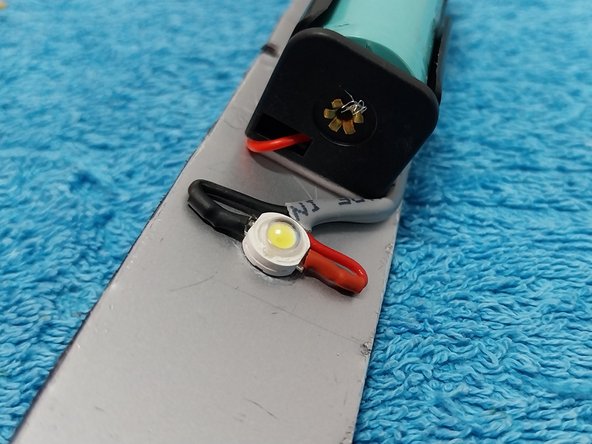 Homemade construction tool, interior light point for toaster repair.: étape 13, image 2 de 3