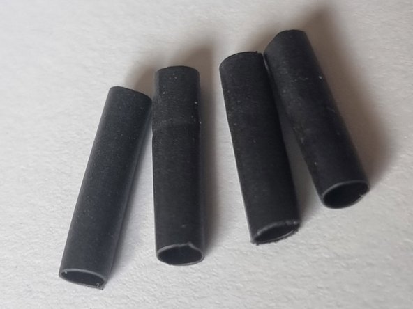 Minirig Battery Replacement, Prepare the heatshrink: passo 12, immagine 2 di 2