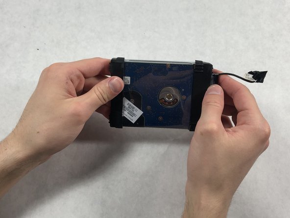 HP Pavilion g7-2023cl Hard Drive Mounting Bracket Replacement, Hard Drive Mounting Bracket: crwdns2935265:08crwdnd2935265:02crwdnd2935265:03crwdne2935265:0