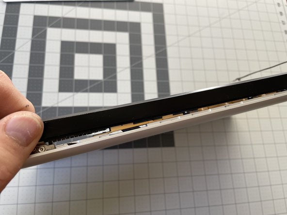 MacBook Pro 15" Unibody Mid 2012 Airport and Bluetooth Antenna Replacement, Airport and Bluetooth Antenna: crwdns2935265:019crwdnd2935265:02crwdnd2935265:03crwdne2935265:0