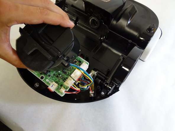 Samsung POWERbot VR9000 Right Driving Wheel Replacement: crwdns2935265:012crwdnd2935265:02crwdnd2935265:02crwdne2935265:0