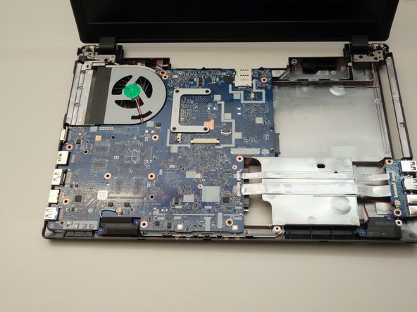 why! W650SZ Remplacement de la carte mère, Remplacer la carte mère (suite): crwdns2935265:019crwdnd2935265:03crwdnd2935265:03crwdne2935265:0