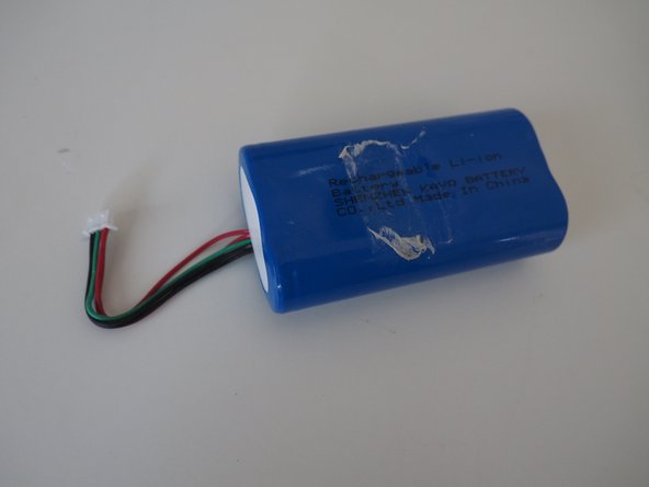 Cycliq Fly 12 Battery Replacement, Remove the battery: crwdns2935265:04crwdnd2935265:02crwdnd2935265:02crwdne2935265:0