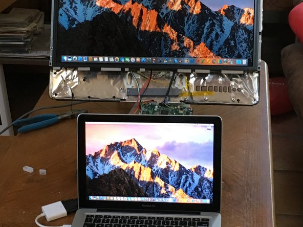 How to build a display using a iMac: step 11, image 2 of 3