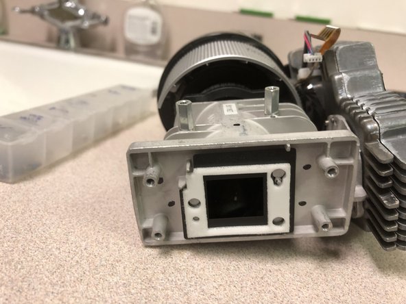 Projector - Vivitek D855ST DMD Chip Board Replacement, Access to DMD board: crwdns2935265:010crwdnd2935265:02crwdnd2935265:03crwdne2935265:0