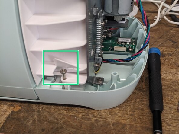 De Cricut Explore 3 (CXPL203) openen, Schroeven en connectoren van mechanische eenheid losmaken: stap 4, afbeelding 2 van 2