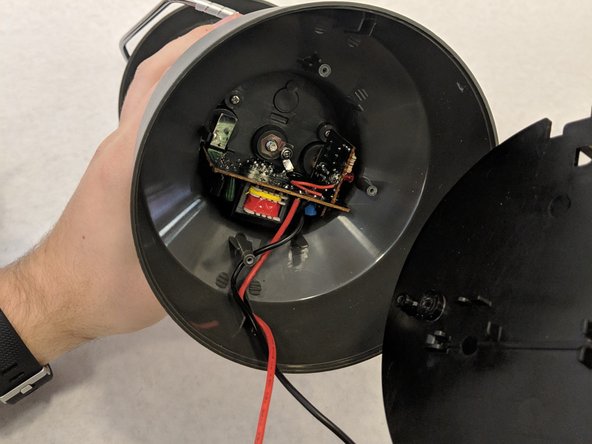 Coleman Rechargeable Fluorescent Twin Tube Lantern Power Switch Replacement, Main Power Board: crwdns2935265:05crwdnd2935265:02crwdnd2935265:02crwdne2935265:0