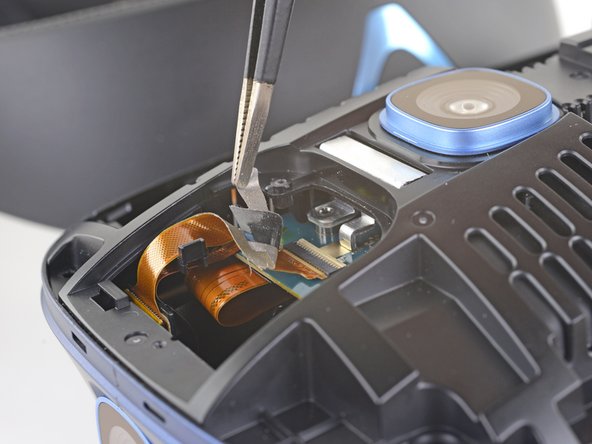 HTC Vive Cosmos Motherboard Replacement, Disconnect the cameras: crwdns2935265:014crwdnd2935265:03crwdnd2935265:03crwdne2935265:0