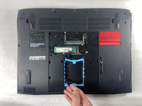 Acer Predator 17 G9-791 Display Replacement, Bottom Case: crwdns2935265:04crwdnd2935265:02crwdnd2935265:03crwdne2935265:0