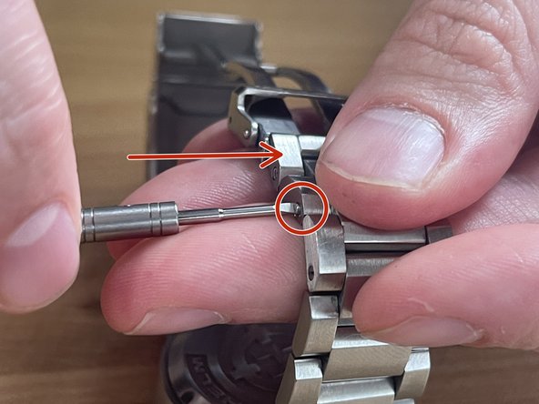Helm Khuraburi Watch Adjustment and Sizing Guide, Reassembling the Bracelet Links: crwdns2935265:06crwdnd2935265:03crwdnd2935265:03crwdne2935265:0
