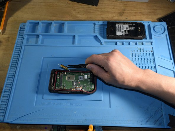 CAT S22 Teardown, remove the vibration motor (optional): crwdns2935265:03crwdnd2935265:03crwdnd2935265:03crwdne2935265:0