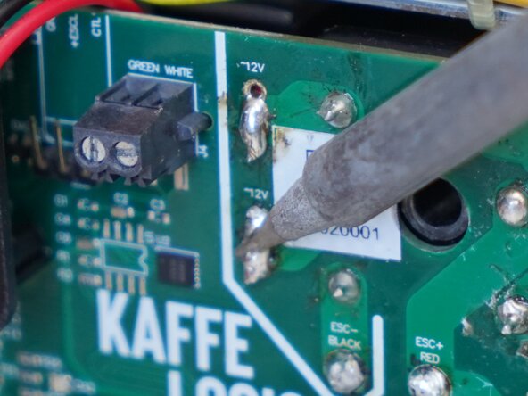 Kaffelogic Nano 7/LINK (A/B/C-N Serial) Mainboard Replacement, De-solder the power wires: adım 14, 2 resimden 2.