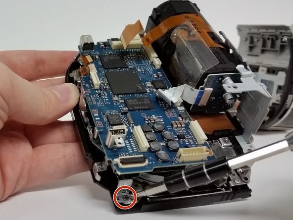 Sony Handycam DCR-DVD650 Disk Door Replacement: crwdns2935265:015crwdnd2935265:02crwdnd2935265:03crwdne2935265:0