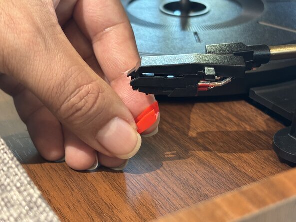 Victrola Century Record Player Stylus/Needle Replacement: step 5, image 3 of 3
