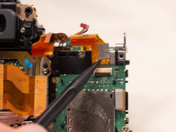 Canon EOS Rebel T5 SD Card Board Replacement, SD Card Board: crwdns2935265:019crwdnd2935265:03crwdnd2935265:03crwdne2935265:0