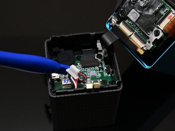 Full Lytro First Generation Teardown (The Easy Way), Disconnect the Battery: crwdns2935265:010crwdnd2935265:02crwdnd2935265:02crwdne2935265:0