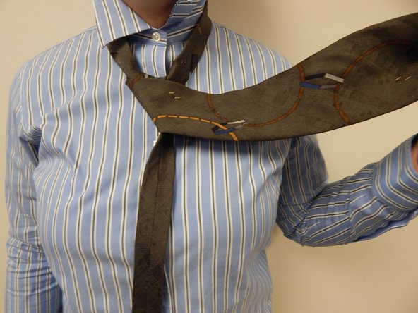 How to Tie a Tie: Pratt: crwdns2935265:08crwdnd2935265:02crwdnd2935265:02crwdne2935265:0