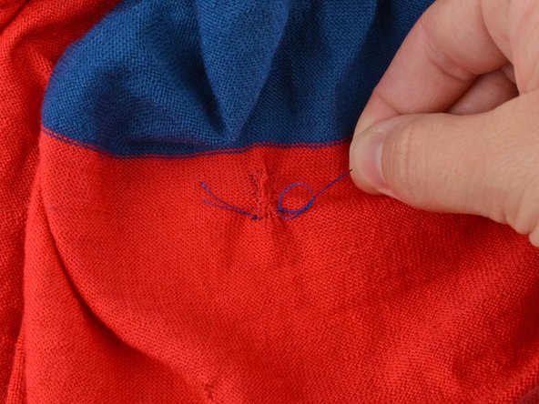 How to Darn a Hole in a Knitted Garment: crwdns2935265:025crwdnd2935265:02crwdnd2935265:03crwdne2935265:0