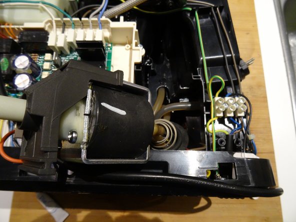 Jura ENA micro 9 water tank gasket replacement: crwdns2935265:015crwdnd2935265:02crwdnd2935265:02crwdne2935265:0