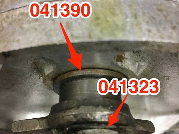 AJS/Matchless Lightweight Gearbox Overhaul, Check the selector shaft and bush: crwdns2935265:022crwdnd2935265:02crwdnd2935265:03crwdne2935265:0