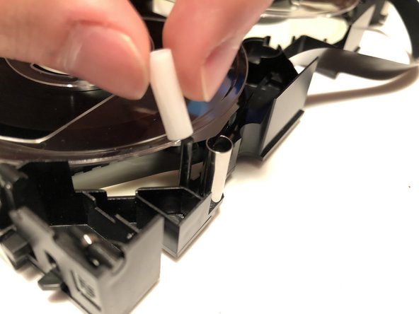 How to Fix a Damaged VHS Tape: crwdns2935265:04crwdnd2935265:03crwdnd2935265:03crwdne2935265:0