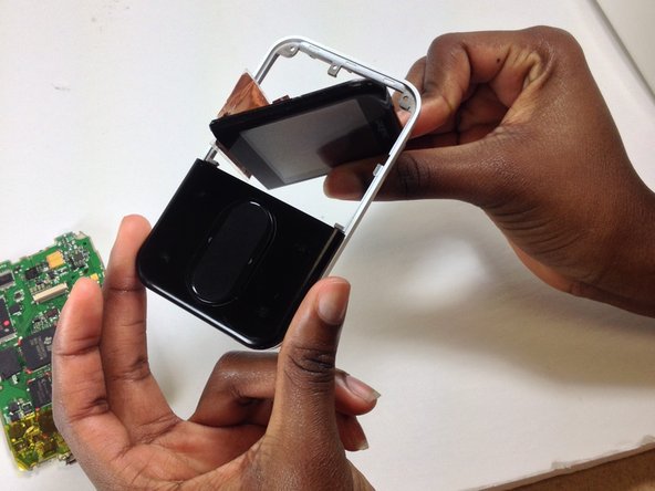 Creative Zen Vision M Screen Replacement, Removing the screen: crwdns2935265:07crwdnd2935265:02crwdnd2935265:02crwdne2935265:0