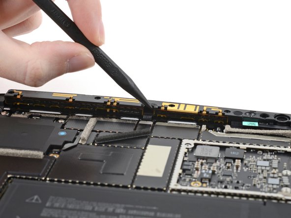 Microsoft Surface Pro X Front Camera Replacement: étape 45, image 2 de 2