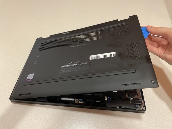 Dell Latitude 7390 (2-in-1) Bottom Panel Replacement: crwdns2935265:04crwdnd2935265:02crwdnd2935265:02crwdne2935265:0