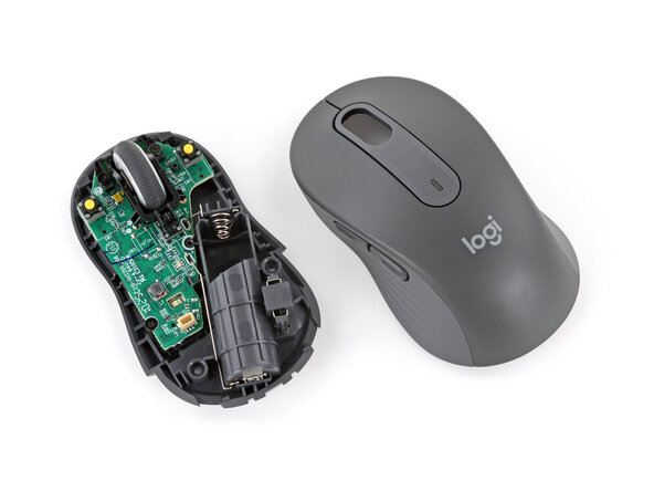 How to Open Your Logitech Signature M650 Wireless Mouse, Remove the top half: crwdns2935265:08crwdnd2935265:01crwdnd2935265:01crwdne2935265:0