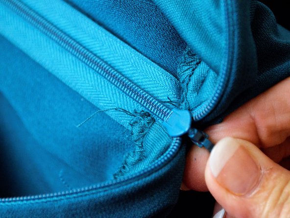 How to Fix a Broken Zipper: crwdns2935265:03crwdnd2935265:03crwdnd2935265:03crwdne2935265:0