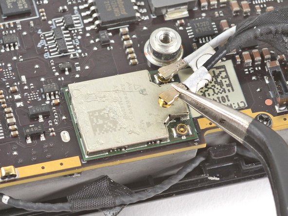 Steam Deck Front Shell Replacement, Disconnect the Wi-Fi: crwdns2935265:056crwdnd2935265:02crwdnd2935265:03crwdne2935265:0