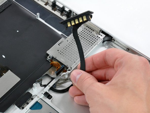 MacBook Pro 15" Unibody Late 2008 and Early 2009 Upper Case Replacement: crwdns2935265:030crwdnd2935265:02crwdnd2935265:02crwdne2935265:0