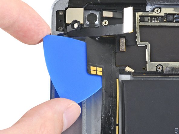 iPad Pro 9.7" Battery Replacement: step 89, image 2 of 2
