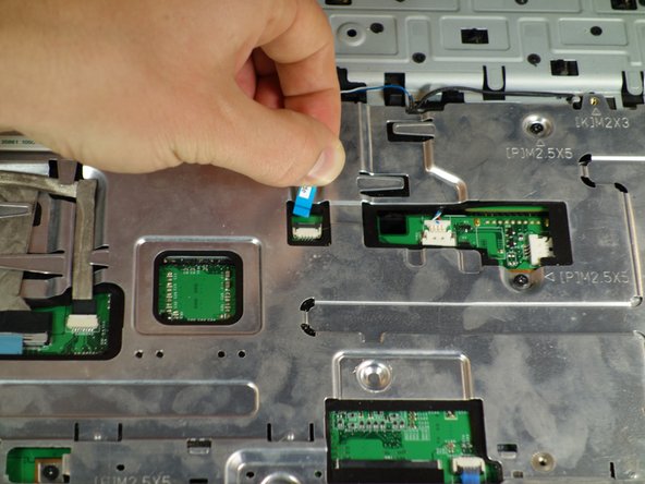 Dell Inspiron 1750 Screen Replacement: crwdns2935265:07crwdnd2935265:02crwdnd2935265:02crwdne2935265:0