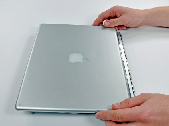 PowerBook G4 Aluminum 12" 1-1.5 GHz Display Data Cable Replacement: crwdns2935265:068crwdnd2935265:02crwdnd2935265:03crwdne2935265:0