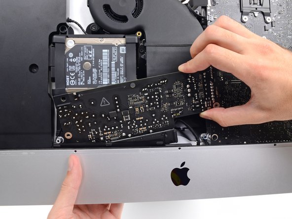 iMac Intel 21.5" EMC 2544 Logic Board Replacement: crwdns2935265:038crwdnd2935265:02crwdnd2935265:02crwdne2935265:0