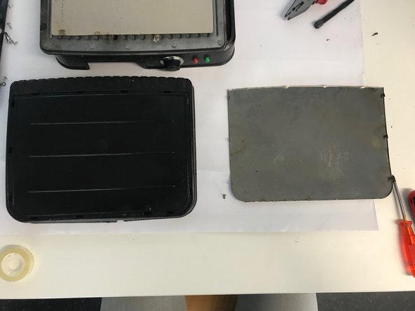 Panini Iron Teardown, Top cover: crwdns2935265:03crwdnd2935265:02crwdnd2935265:02crwdne2935265:0