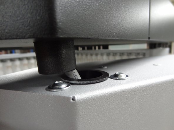 Installing the UV9000 UV Therapy System: 10 단계, 이미지 3개 중 2개