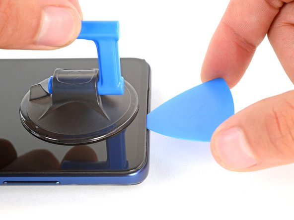 Motorola Edge 5G UW (2022) Display Replacement, Insert an opening pick: crwdns2935265:027crwdnd2935265:02crwdnd2935265:03crwdne2935265:0