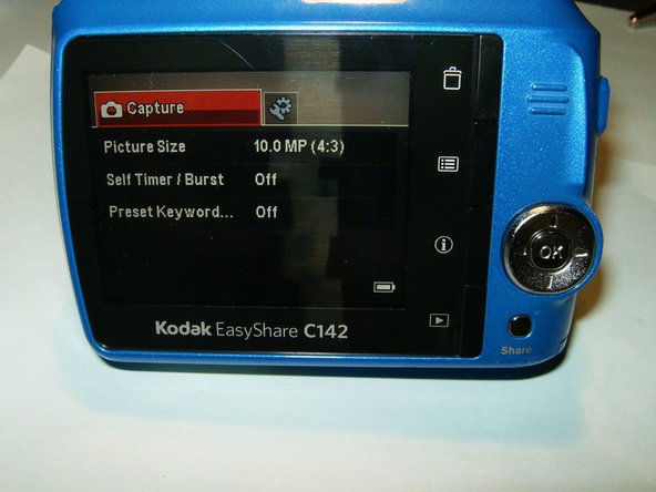 Kodak EasyShare C142 LCD Replacement: paso 3, imagen 3 de 3