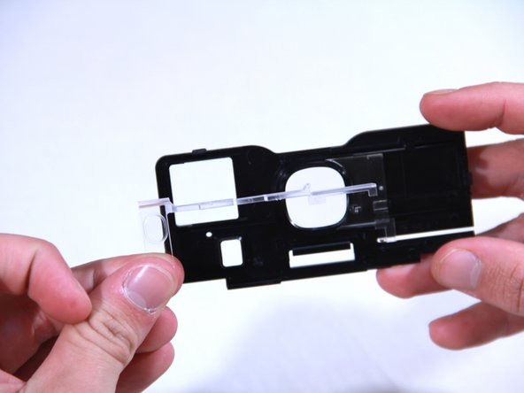 Polaroid Onestep Close Up Close Up Lens Replacement, Removing the First Part of the Close Up Lens: crwdns2935265:07crwdnd2935265:02crwdnd2935265:02crwdne2935265:0