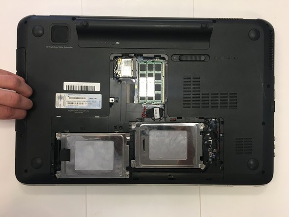 HP Pavilion dv7-6163us  Touchpad Replacement: crwdns2935265:05crwdnd2935265:02crwdnd2935265:03crwdne2935265:0
