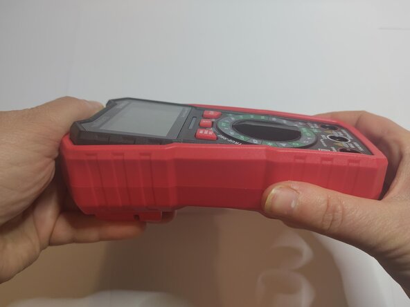 Changement fusibles Multimètre Velleman DVM020, Retirer le multimètre: étape 3, image 1 de 3