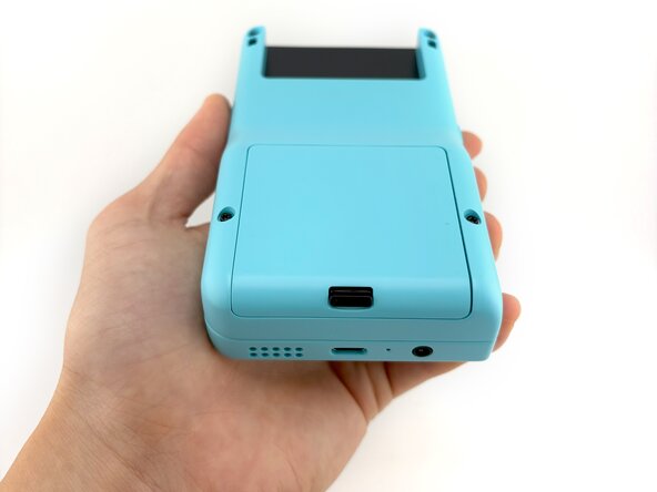Disassembling ModRetro Chromatic (Released Mid-2025), Battery Cover and Batteries: crwdns2935265:01crwdnd2935265:01crwdnd2935265:03crwdne2935265:0