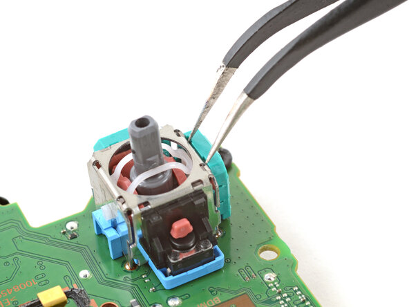 DualSense Controller v2 Joystick Replacement, Prepare the potentiometers: crwdns2935265:030crwdnd2935265:01crwdnd2935265:03crwdne2935265:0