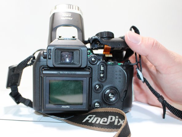 Fujifilm FinePix S9500 Case Top Removal: stap 0, afbeelding 3 van 3