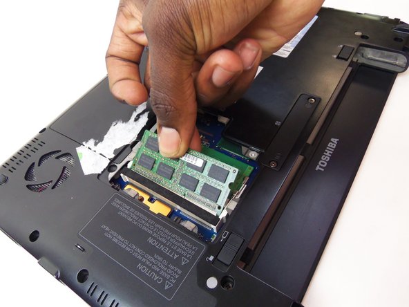 Toshiba Portege R835-P88 RAM Replacement: crwdns2935265:03crwdnd2935265:03crwdnd2935265:03crwdne2935265:0